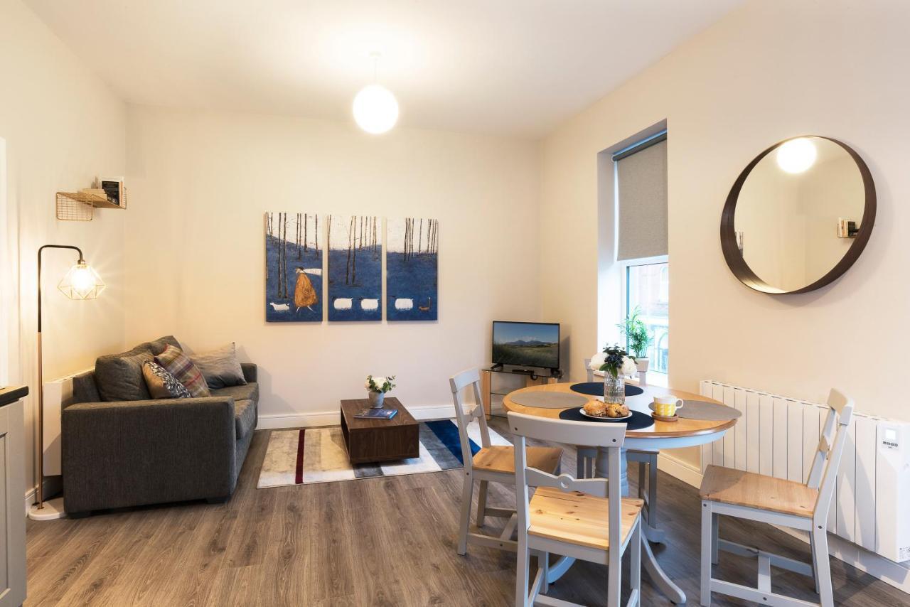 Blue Door Apartments Newcastle  Luaran gambar